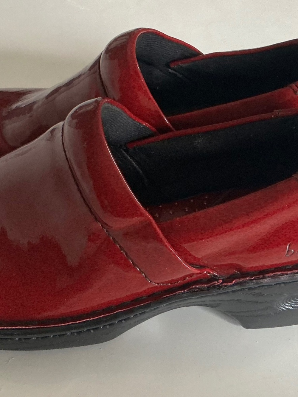 B.O.C. Born Concept Comfort Mule Ruby Red Like New Size 8.5